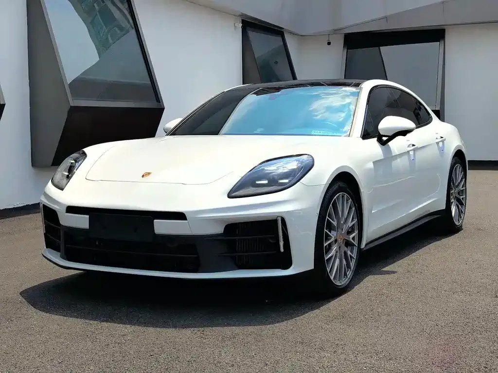 Porsche Panamera — фото 1