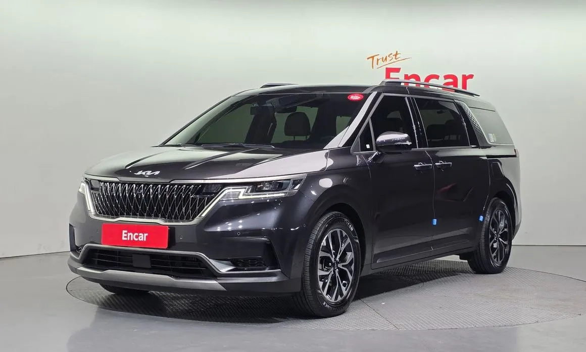 Kia Carnival — фото 1