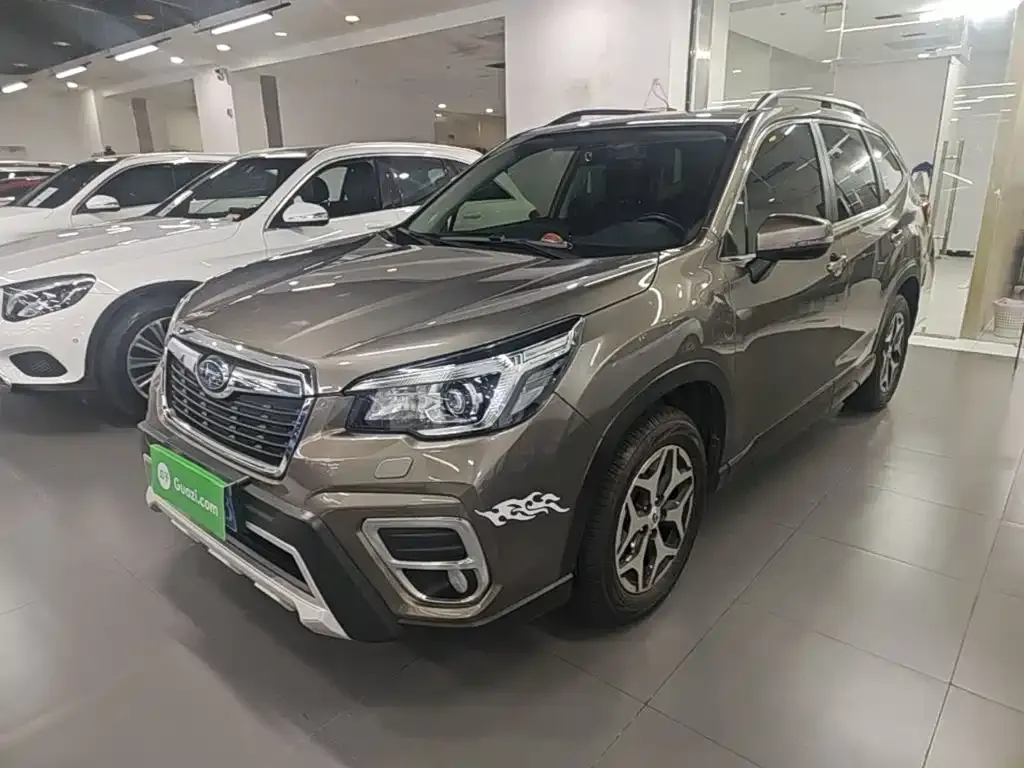 Subaru Forester — фото 1