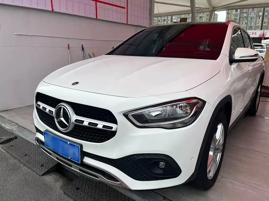Mercedes-Benz GLA — фото 1
