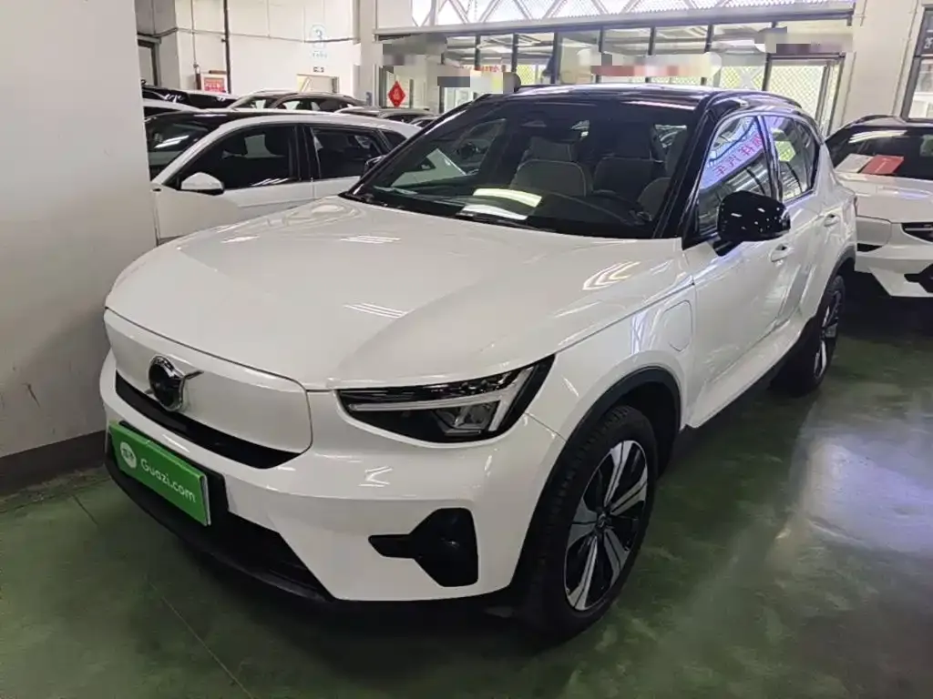 Volvo XC40 NEV — фото 4