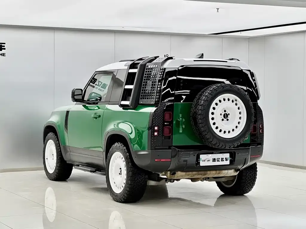 Land Rover Defender — фото 2