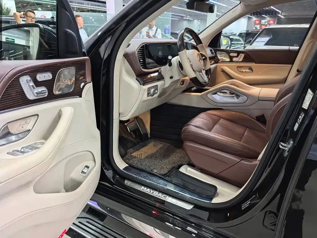 Mercedes-Benz GLS — фото 4