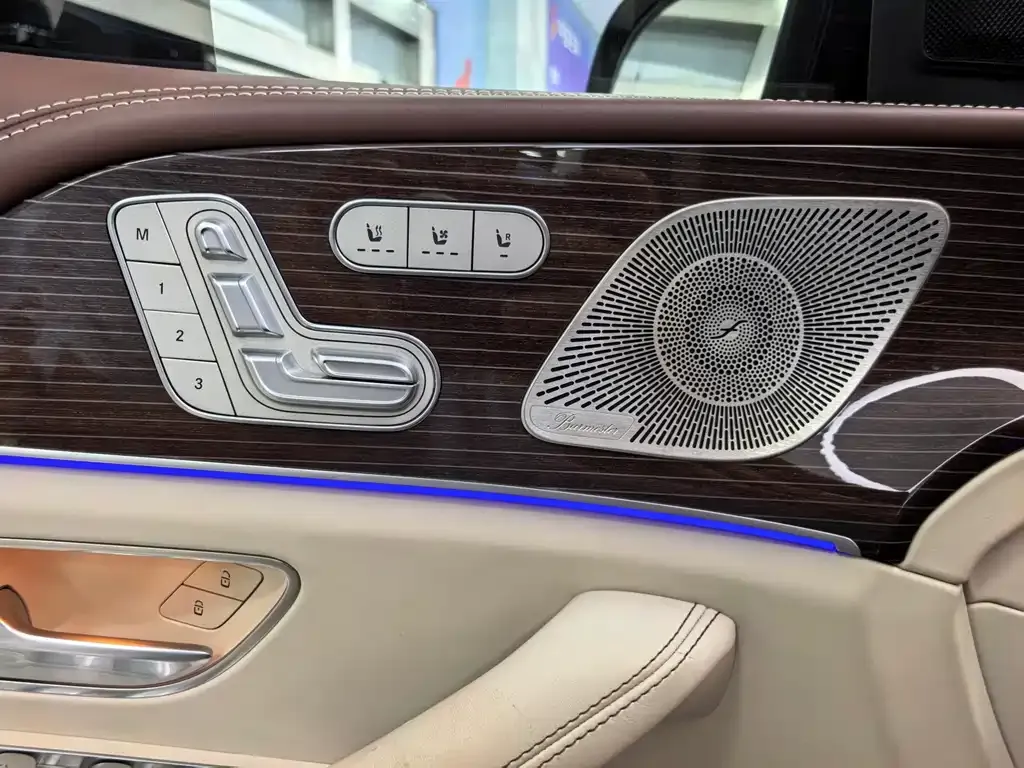 Mercedes-Benz GLS — фото 7
