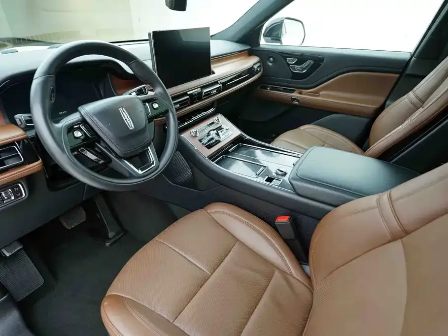 Lincoln Aviator — фото 10