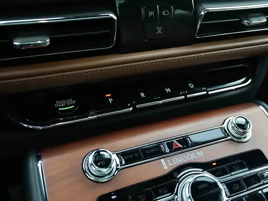 Lincoln Aviator — фото 3