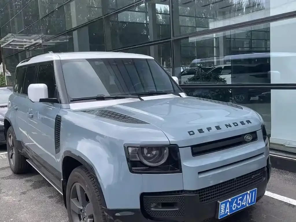 Land Rover Defender — фото 1