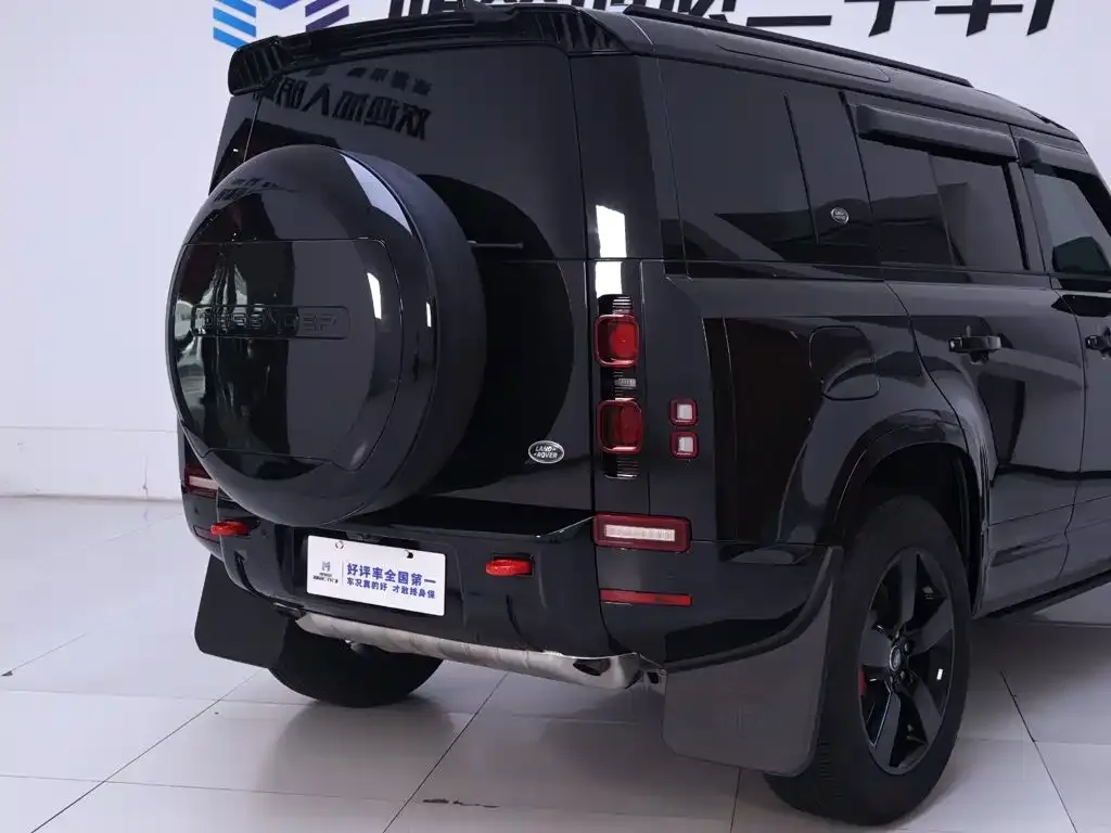 Land Rover Defender — фото 10