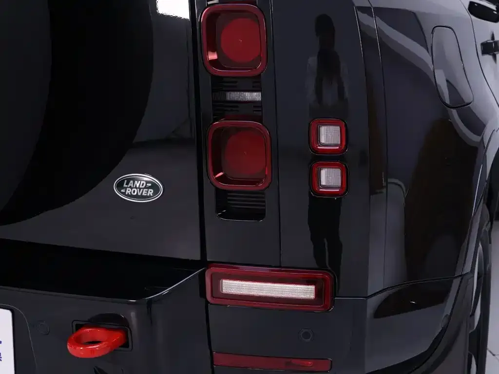 Land Rover Defender — фото 9