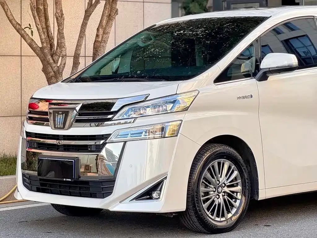 Toyota Vellfire — фото 7