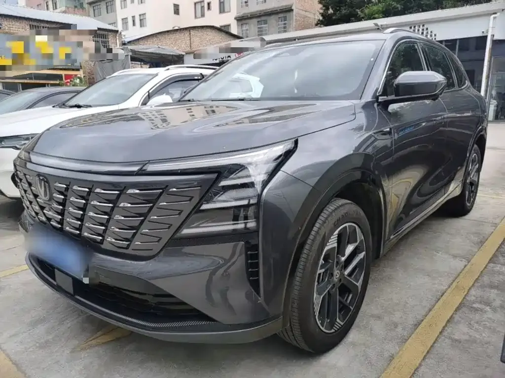 Changan CS75PLUS — фото 1