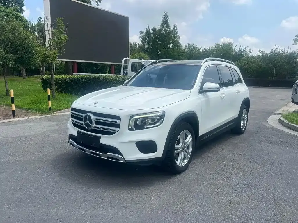 Mercedes-Benz GLB — фото 1