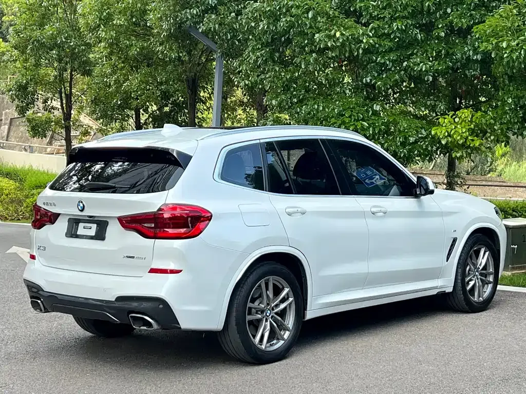 BMW X3 — фото 7