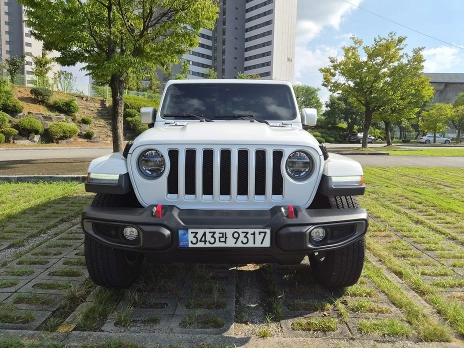 Jeep Wrangler — фото 8