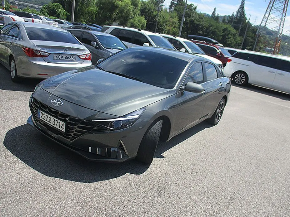 Hyundai AVANTE — фото 1