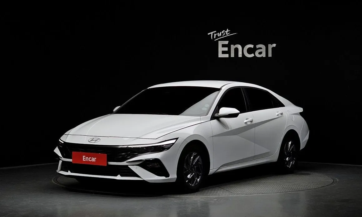 Hyundai AVANTE — фото 1