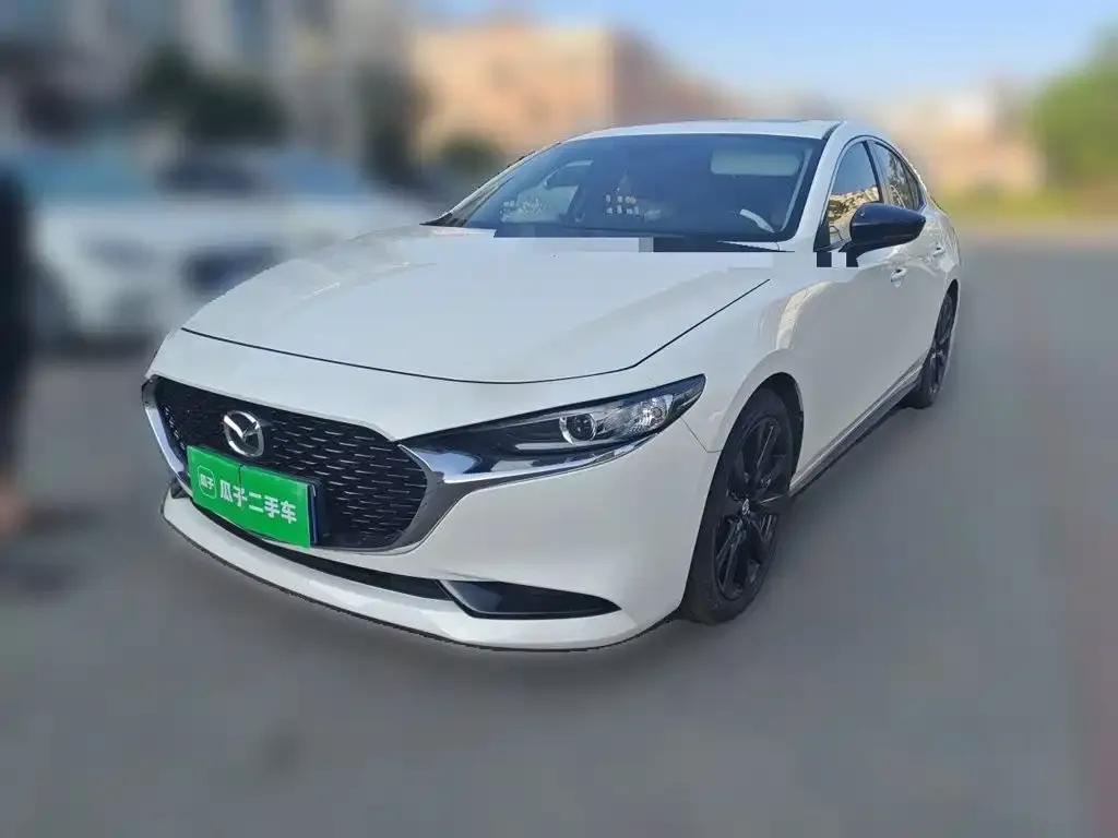 Mazda 3 Axela — фото 1