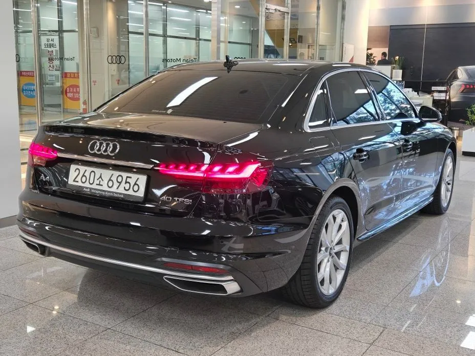 Audi A4 — фото 10