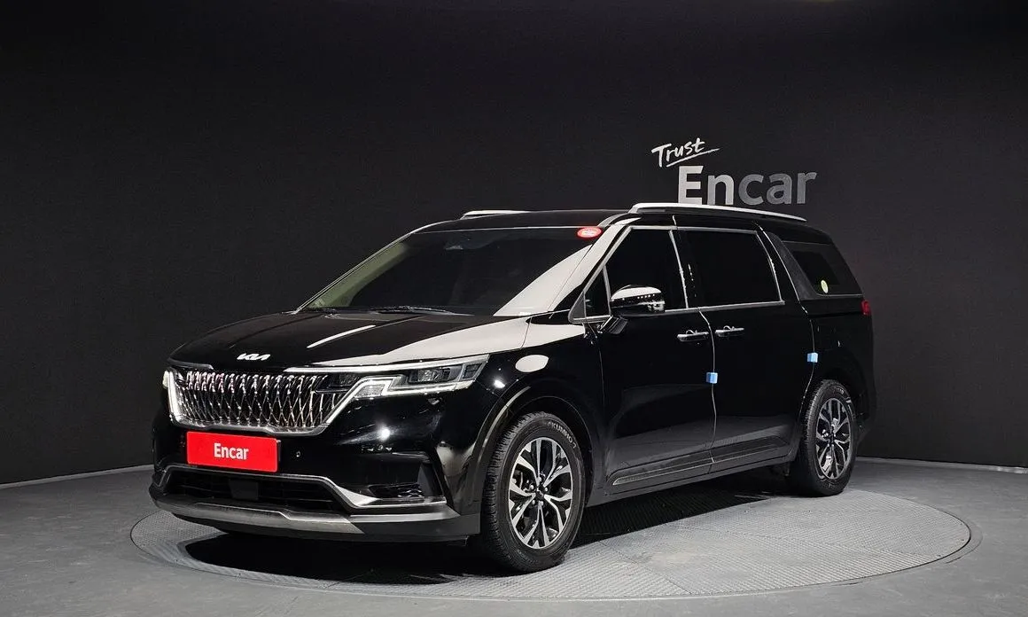 Kia Carnival — фото 1