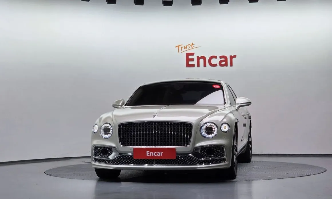 Bentley Flying Spur — фото 7