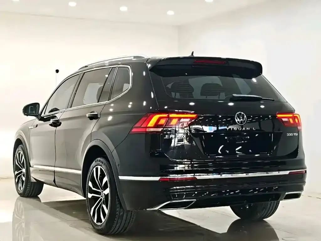 Volkswagen Tiguan L — фото 6