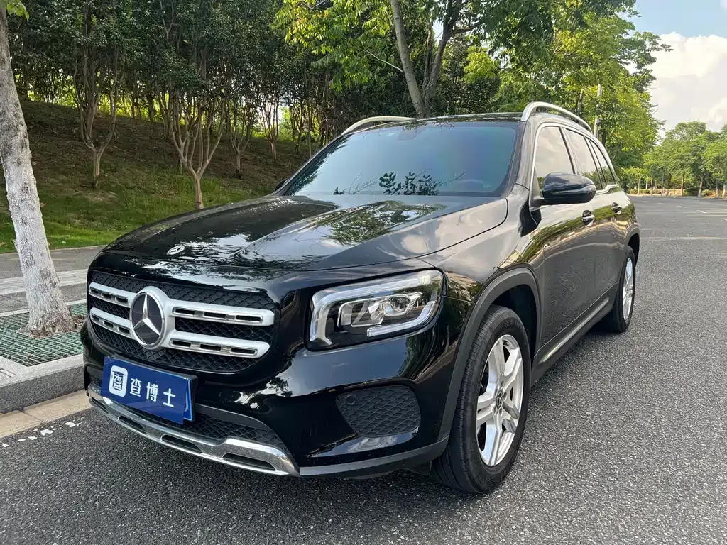 Mercedes-Benz GLB — фото 1