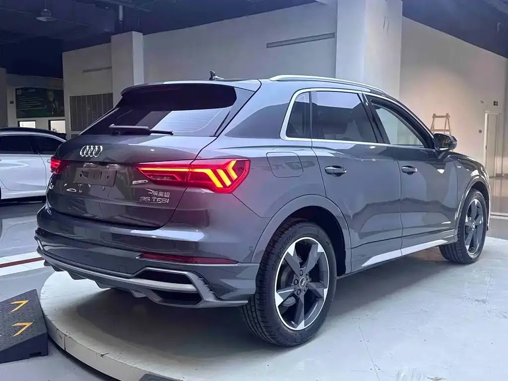 Audi Q3 — фото 4