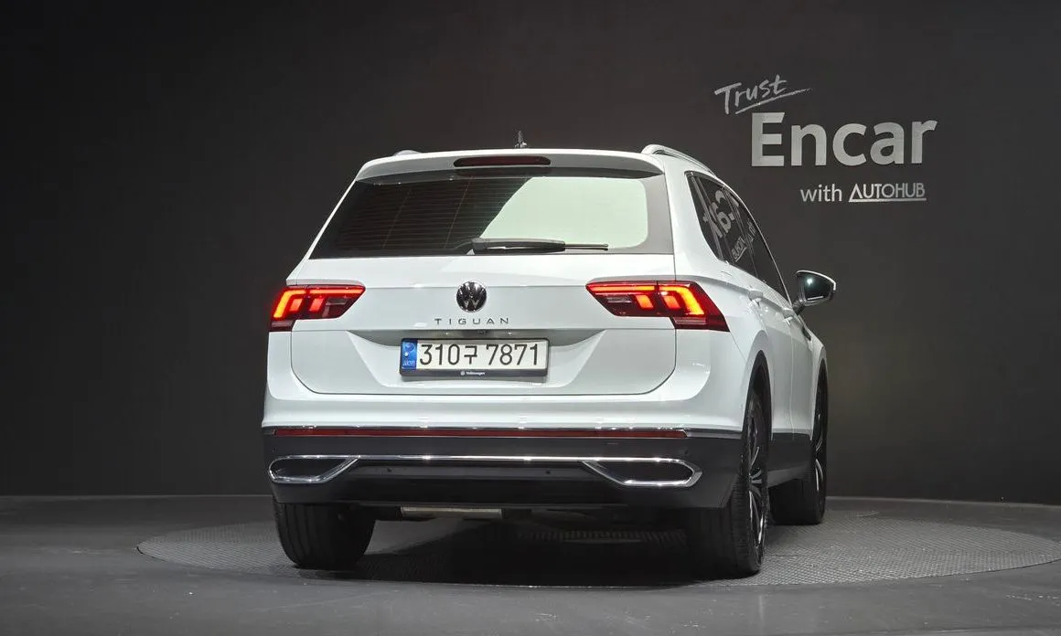 Volkswagen Tiguan — фото 8