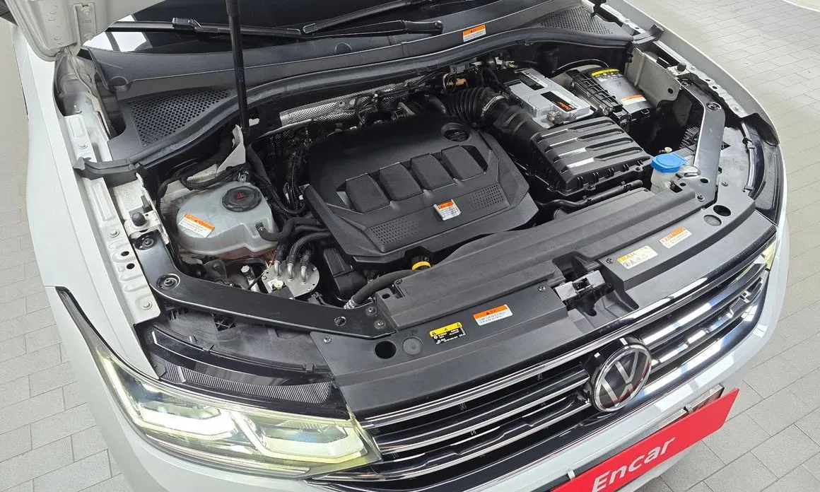 Volkswagen Tiguan — фото 6