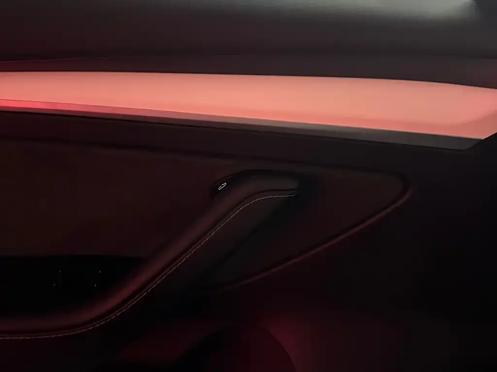 Tesla Model 3 — фото 5