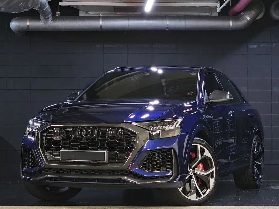 Audi RSQ8 — фото 1