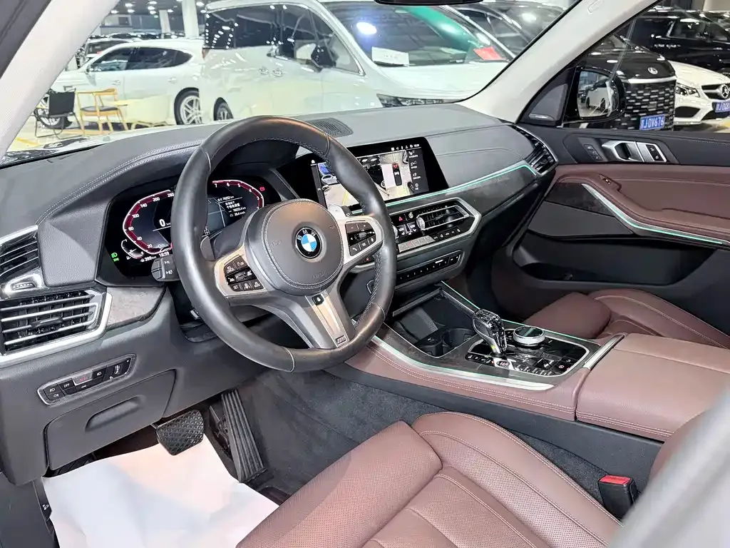 BMW X5 — фото 10