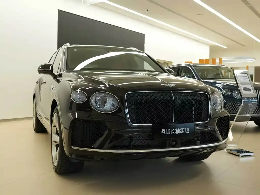 Bentley Bentayga — фото 1