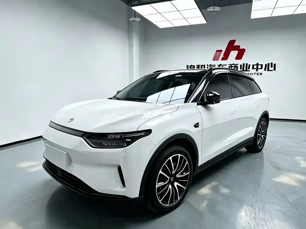 Leapmotor C11 — фото 1