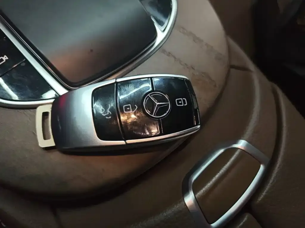 Mercedes-Benz E-Class New Energy — фото 5