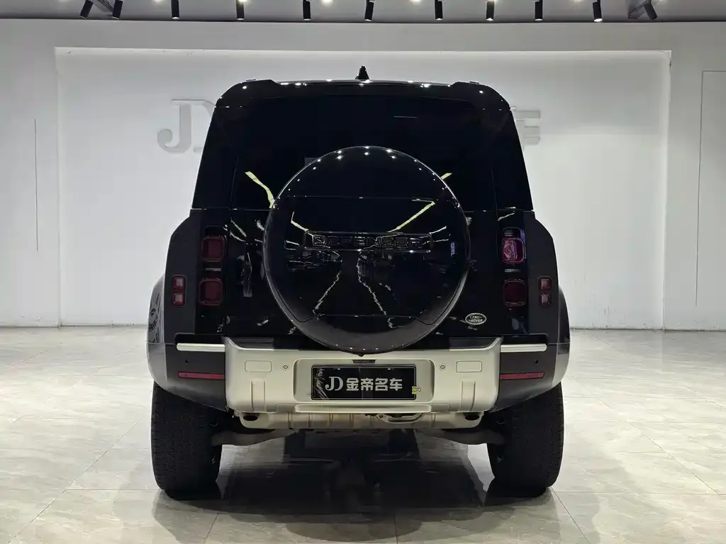 Land Rover Defender — фото 9