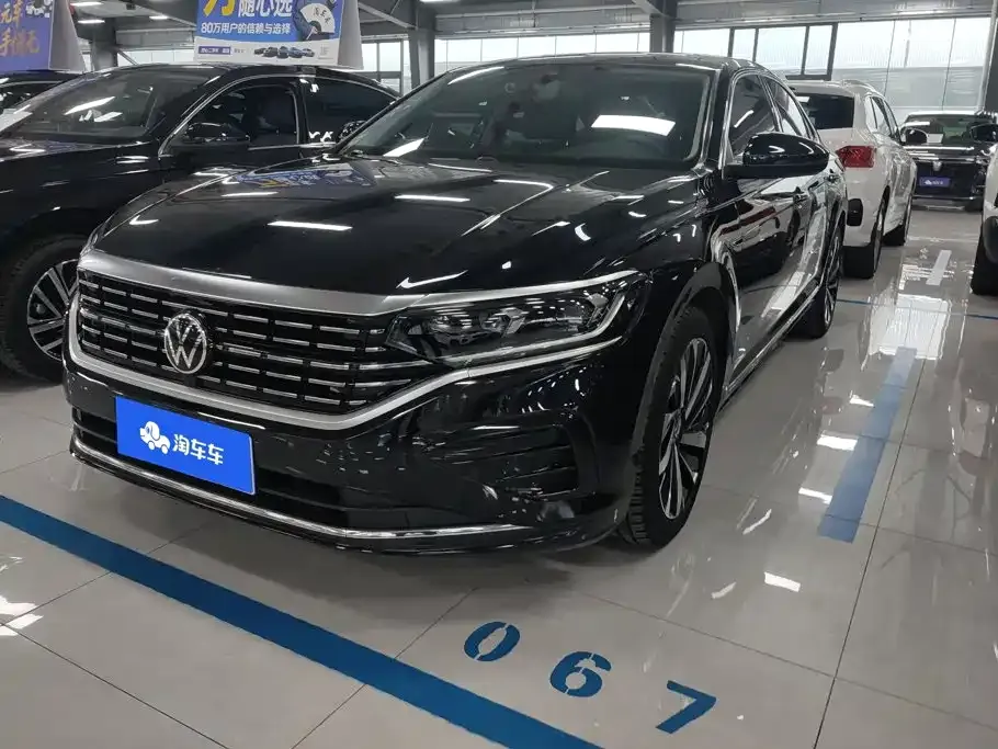 Volkswagen Passat — фото 1