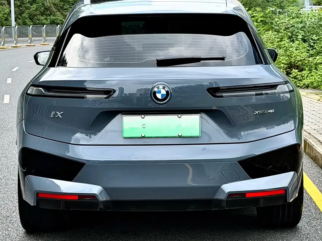 BMW iX — фото 2