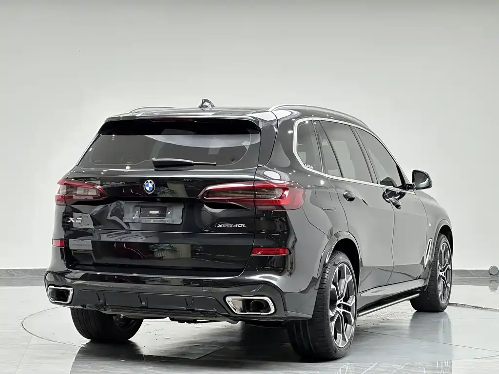 BMW X5 — фото 6
