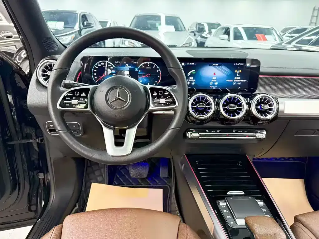 Mercedes-Benz GLB — фото 5