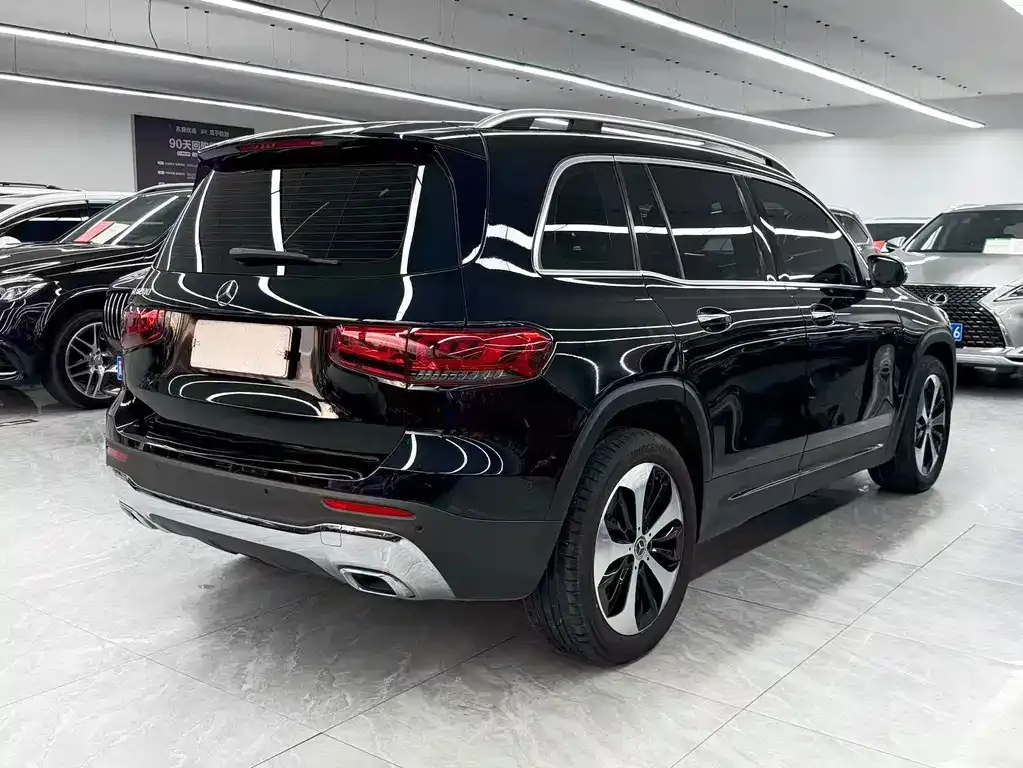 Mercedes-Benz GLB — фото 3