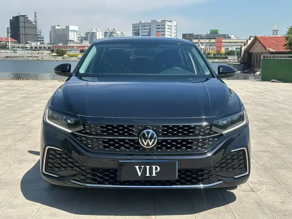 Volkswagen Passat — фото 3
