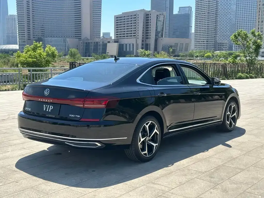 Volkswagen Passat — фото 4