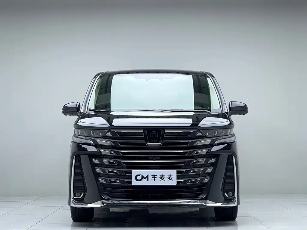 Toyota Vellfire — фото 2