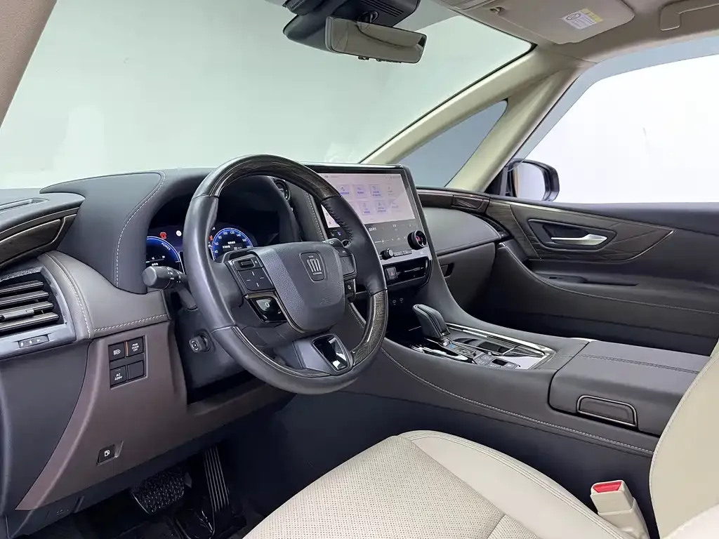 Toyota Vellfire — фото 7