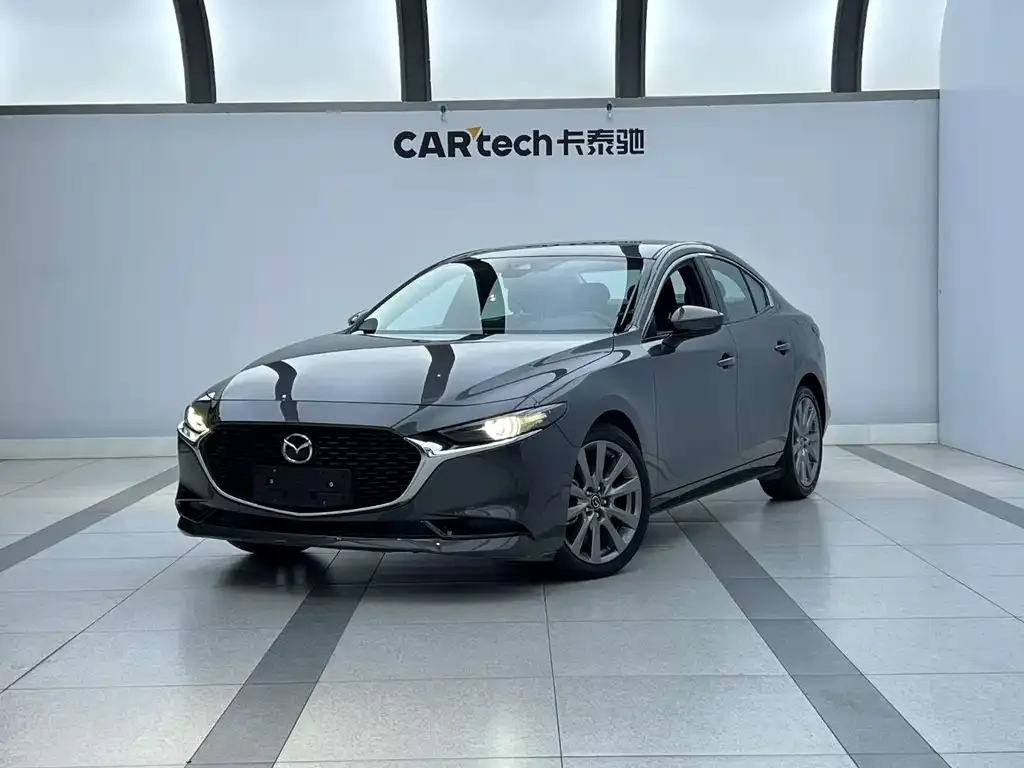 Mazda 3 Axela — фото 1