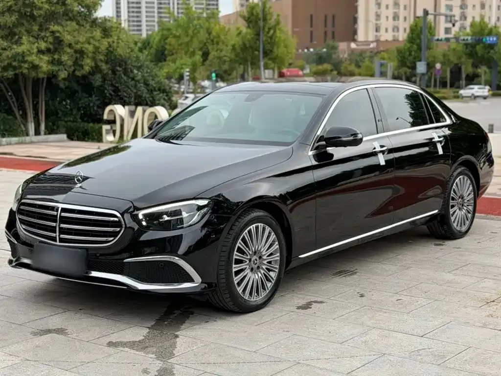 Mercedes-Benz E-Class — фото 5