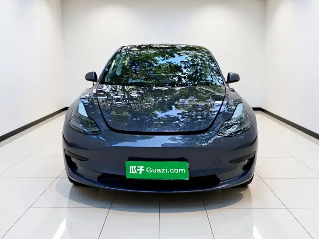 Tesla Model 3 — фото 9