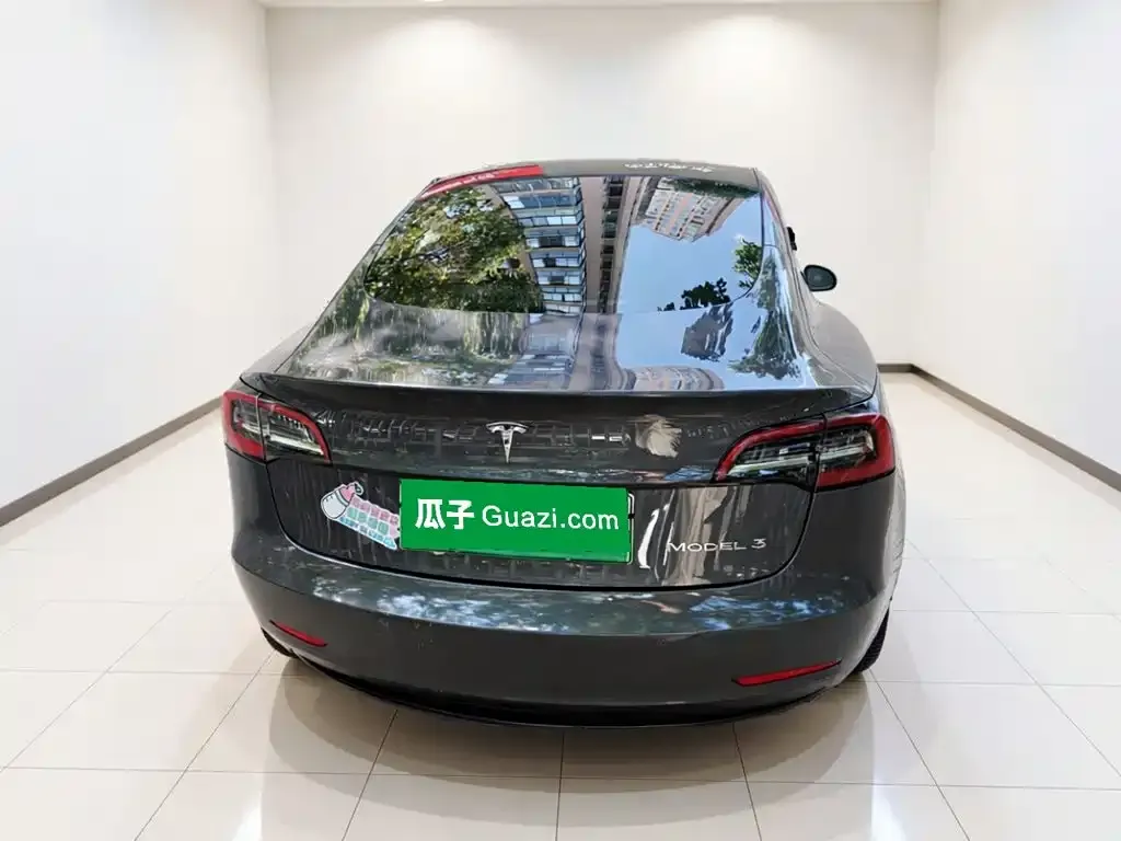 Tesla Model 3 — фото 5