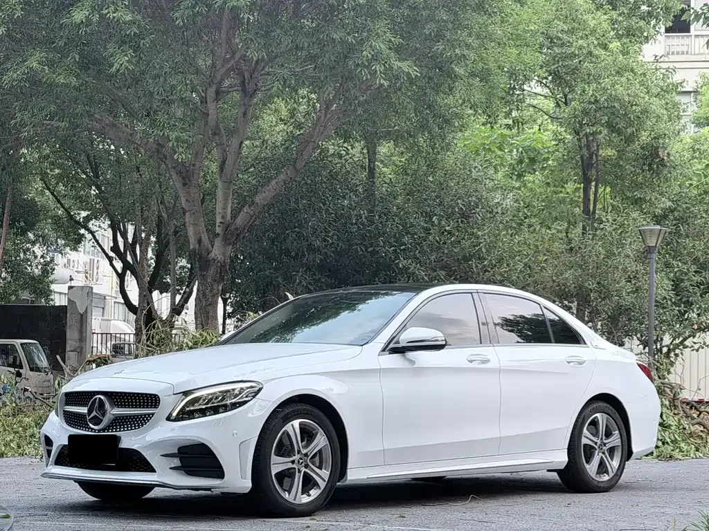 Mercedes-Benz C-Class — фото 1